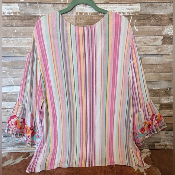 Savannah Jane Embroidered V Neck Tunic With Embroidery On Bell Sleeves - Picture 11 of 16